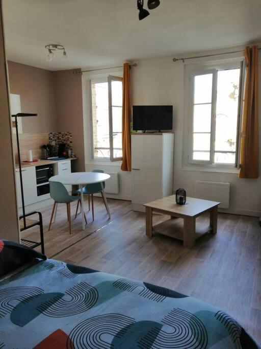 Charmant Studio -Dieppe Centre Buitenkant foto